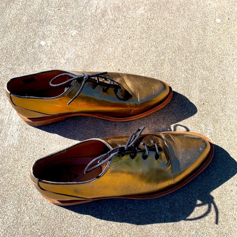 Fluevog gold styling shoes